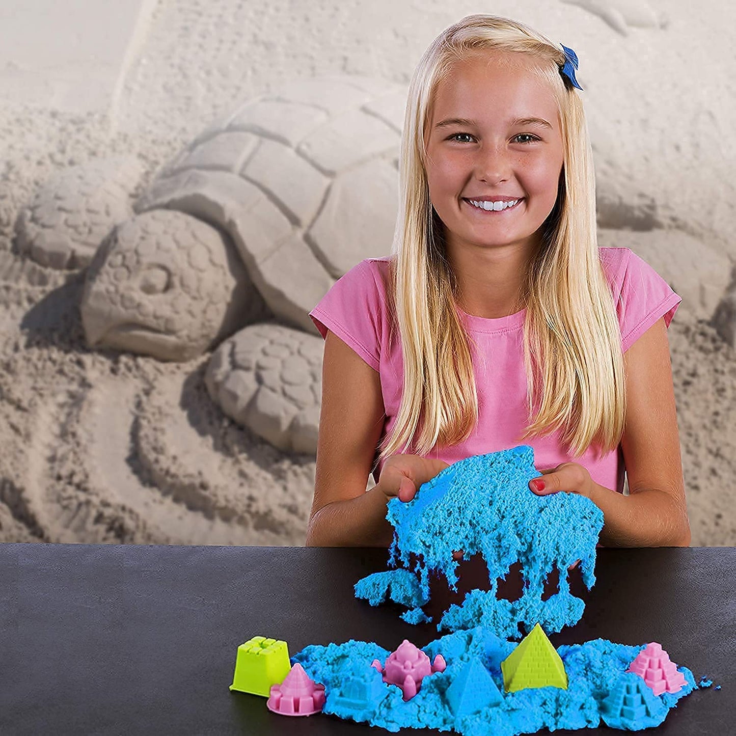 Skoodle Sand Star Mega Wonder Bucket - Gluten-Free, Hygienic, Easy to Sculpt, Ultra Soft, Non-Stick, 500 gm with 4 Moulds, Long-Lasting Fun