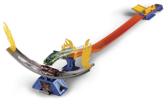 Hot Wheels Daredevil Crash Track Set with Car, Launcher & Ramp | Exciting Playtime for Kids Aged 4+